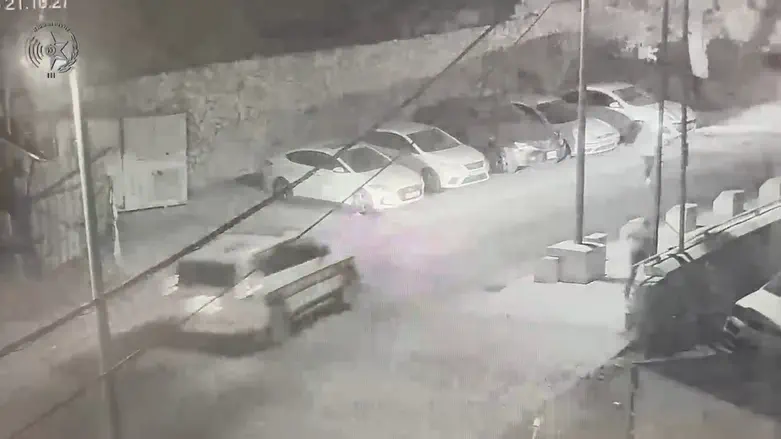 Masked suspects arrested for stone-throwing in Jerusalem neighborhood