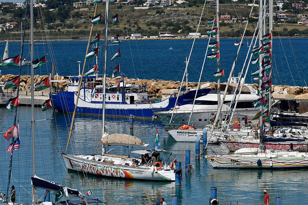 68-vessel flotilla heads for Gaza as Netanyahu convenes emergency security talks