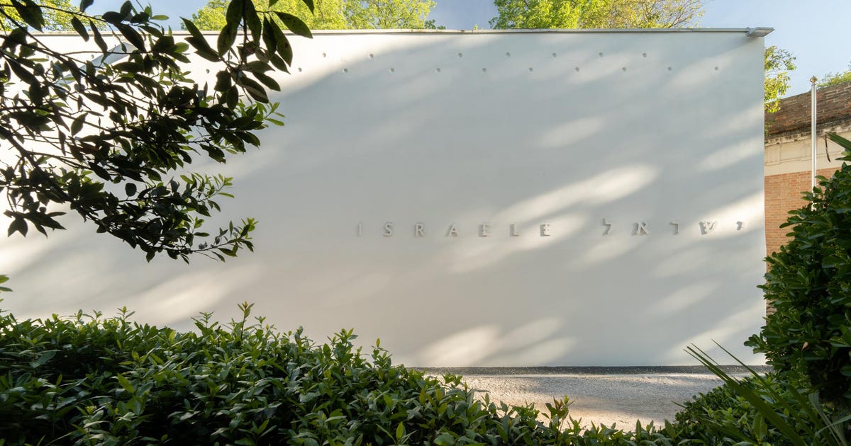Venice Biennale jury resigns after refusing to consider works from Israel, Russia