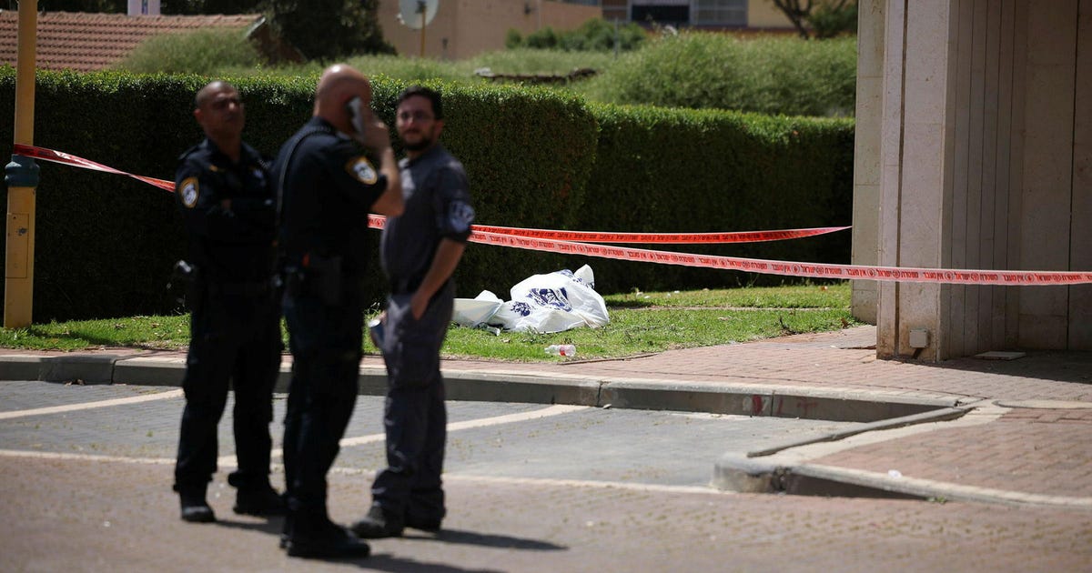Suspected murder-suicide: Israeli runs over ex-partner to death, jumps to his death