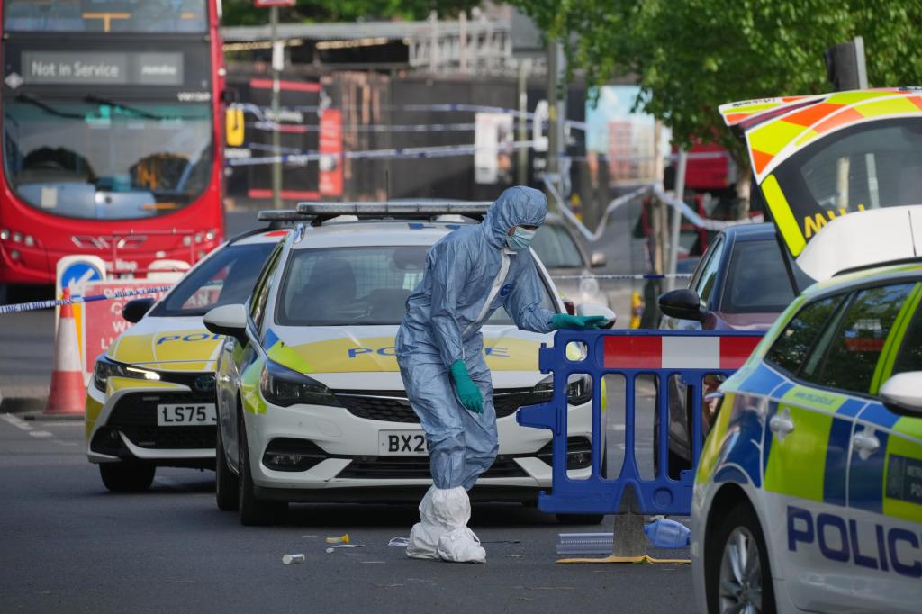 ​UK vows to tackle antisemitism ’emergency’ as police probe double stabbing attack 