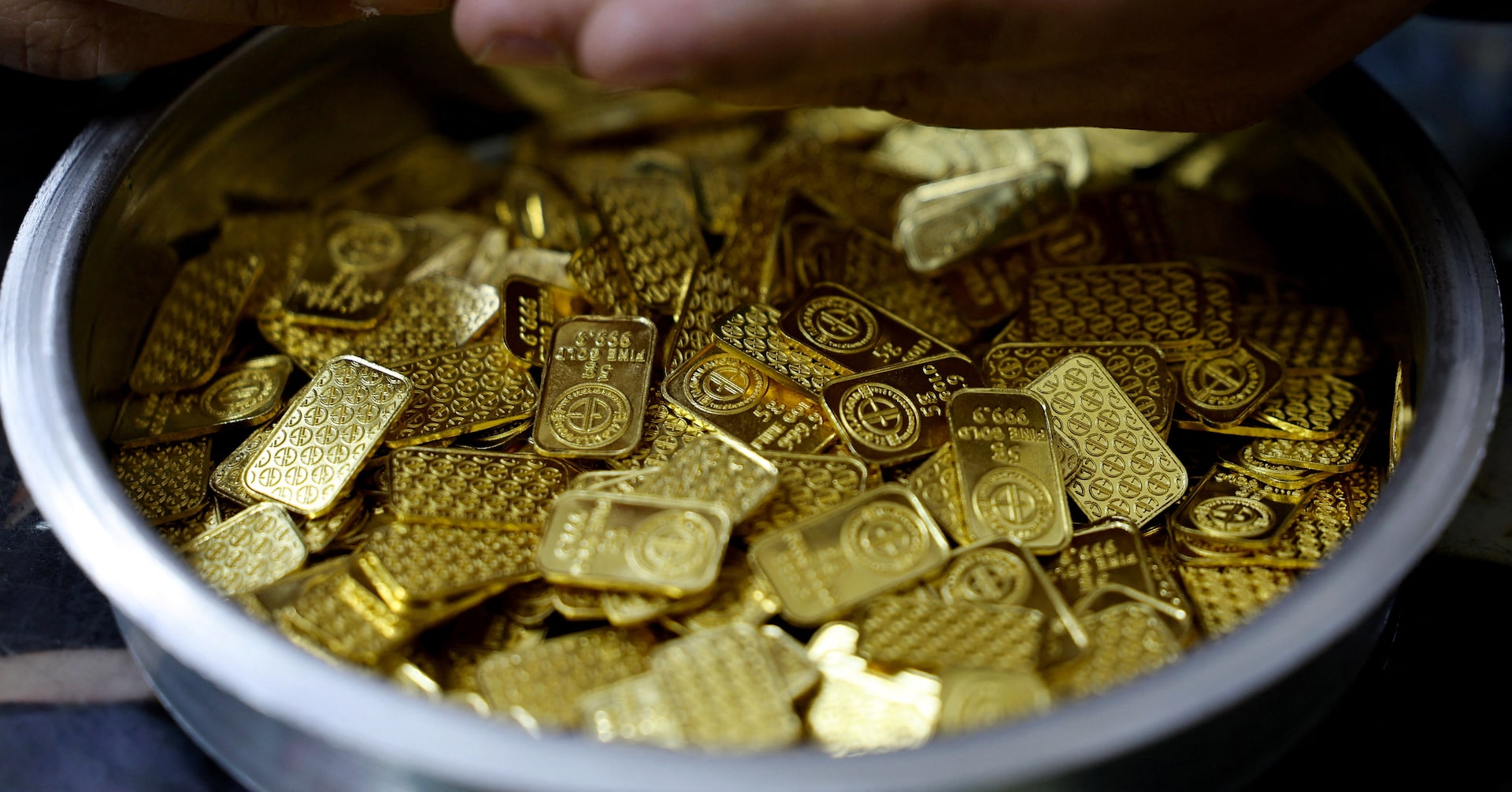 Gold rally tipped to resume despite setback over Iran conflict: Reuters poll
