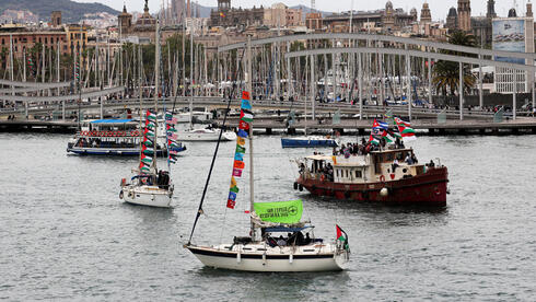Israel prepares to stop 100-boat Gaza flotilla before it reaches shore