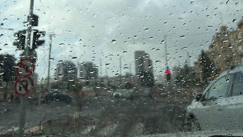 Rare flash floods hit southern Israel after heavy rain, hail