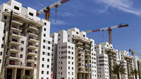 The gap squeezing Israeli households: home prices jumped 130%, income only 45%