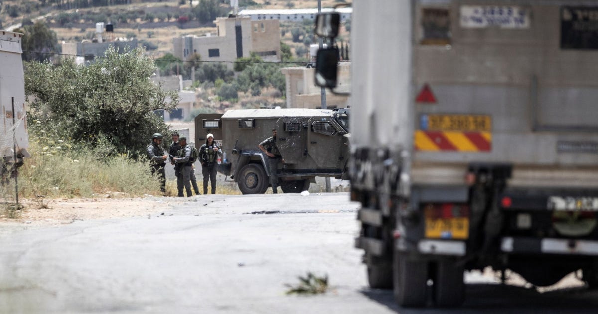 IDF soldiers took Palestinian man’s money and credit cards at checkpoint, went unpunished
