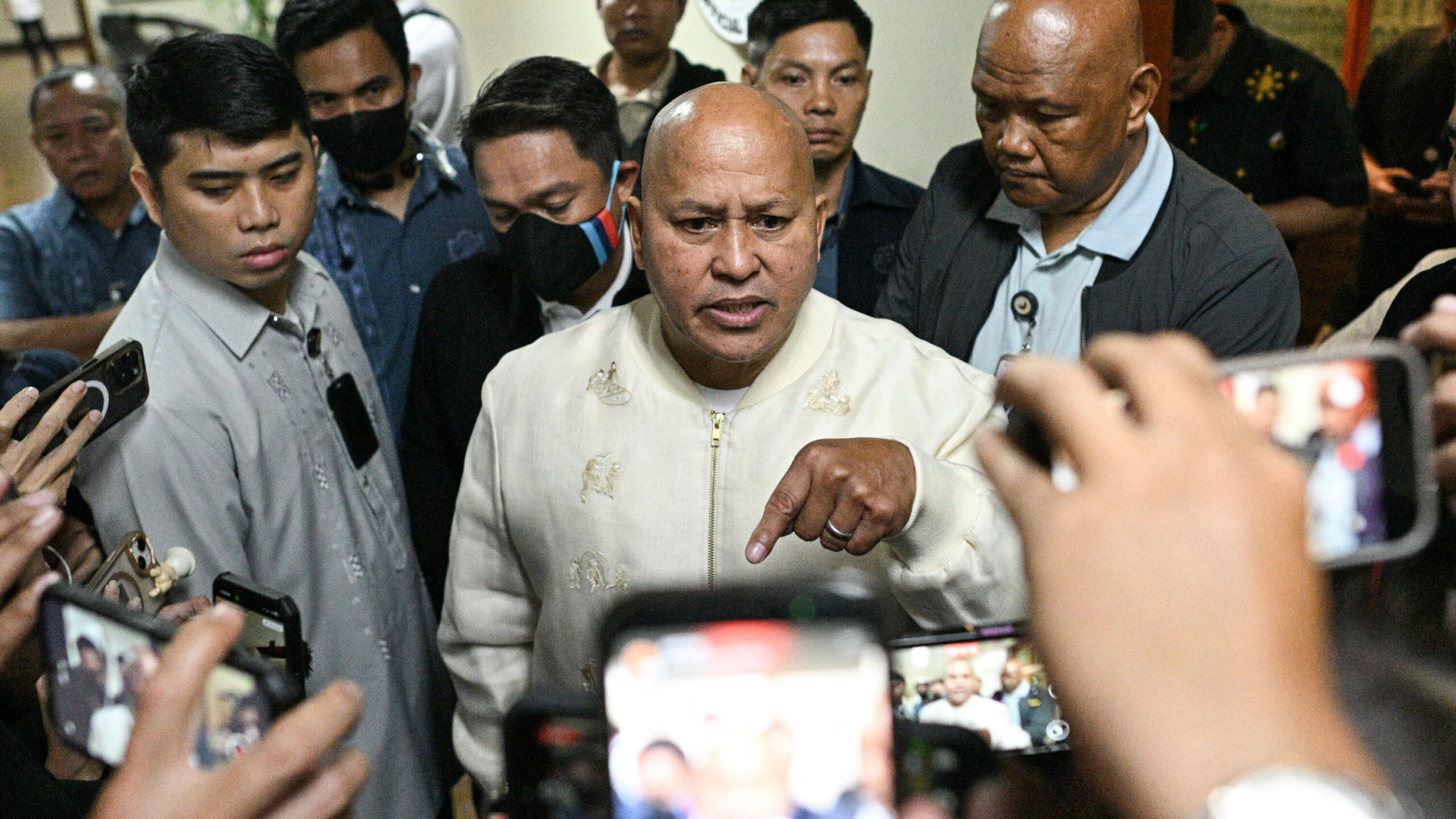 Video Shows Philippine Senator Outrunning Agents and Avoiding I.C.C. Warrant