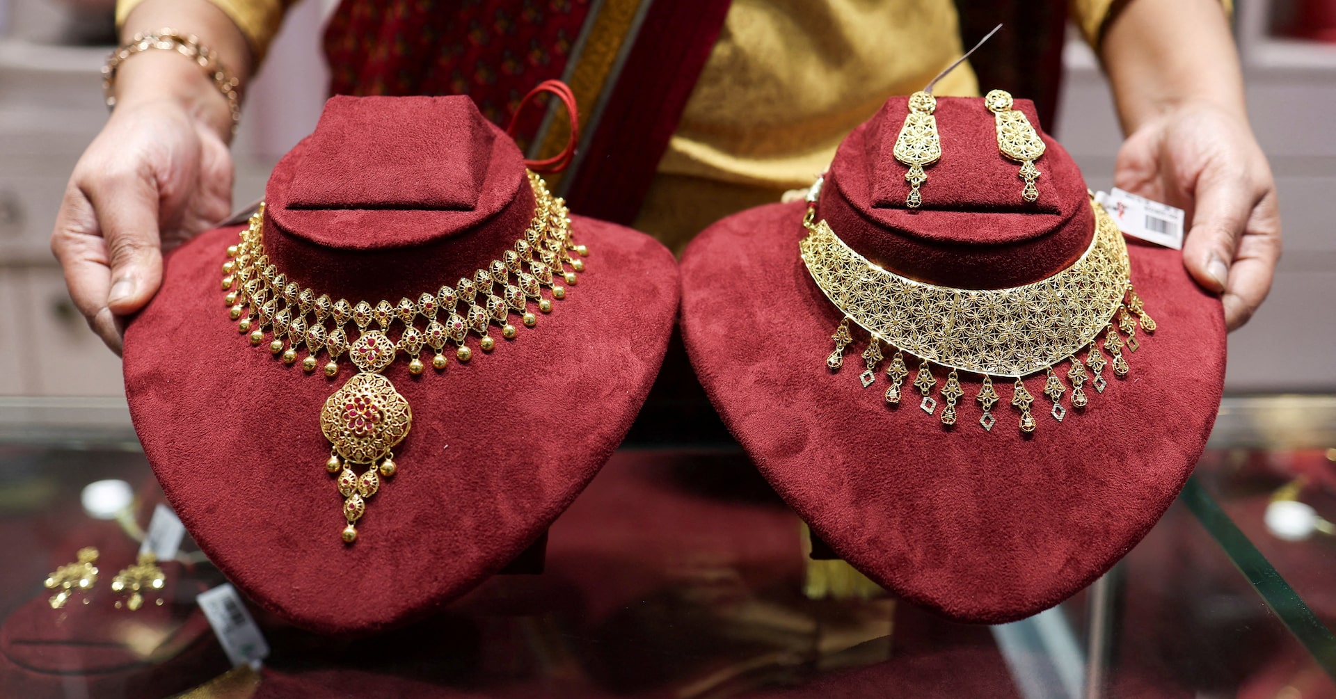 Gold steady with US-China summit, MidEast developments in focus
