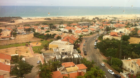 Israel braces for unseasonably cool Shavuot holiday as light rain hits north | Weather forecast