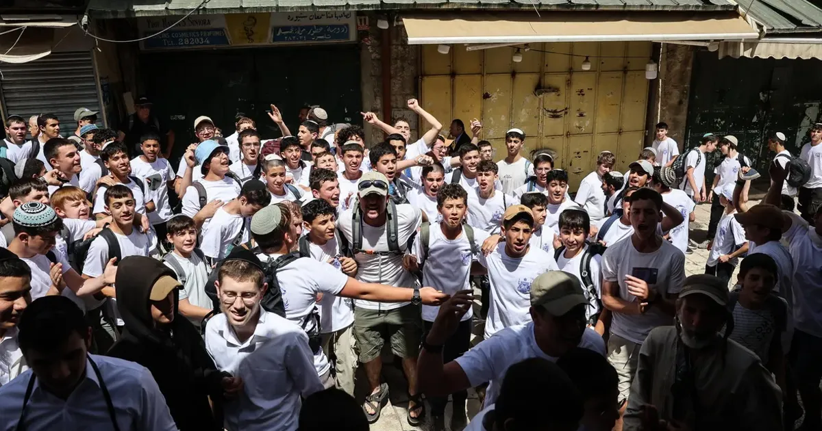 Israeli teens rampage through Muslim Quarter in Old City, Haaretz reporter attacked