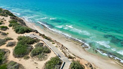 Best short trips in Israel: caves, beaches, forests and craters