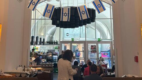 Vienna café owner opens her doors to Israeli Eurovision fans despite boycott pressure