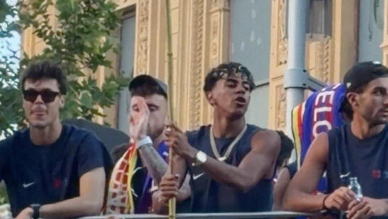 Lamine Yamal sparks storm after waving Palestinian flag at Barcelona title parade