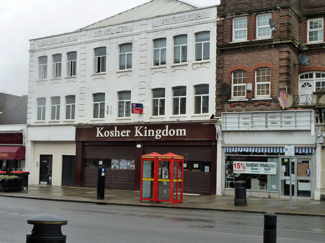 Fire breaks out at kosher shop in London’s Golders Green area – EJP
