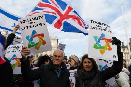 Up to 20,000 people rally in London ‘to stand with British Jews’ – EJP
