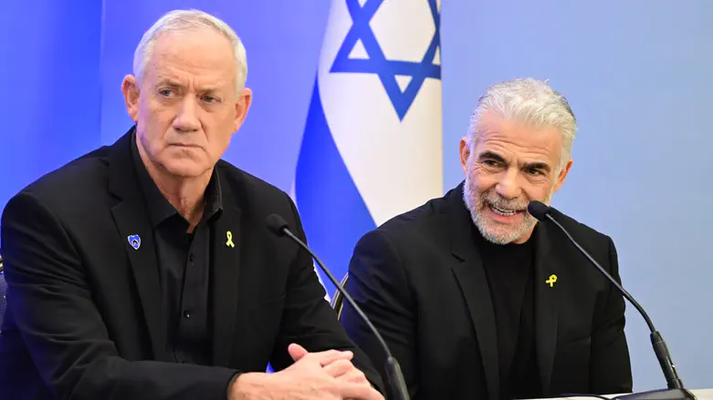 Lapid and Gantz clash: ‘No place in public life’