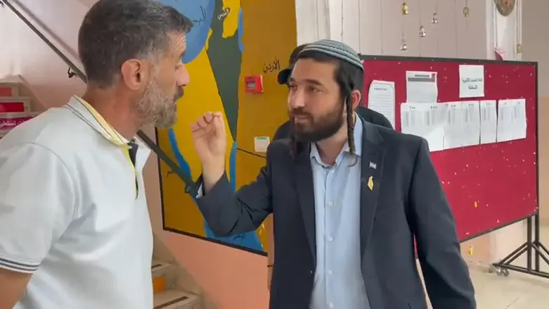 Watch: MK Succot makes surprise visit to an illegal school
