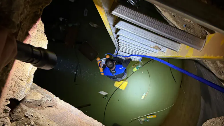 Disturbing footage: Weapons cache discovered near Jerusalem