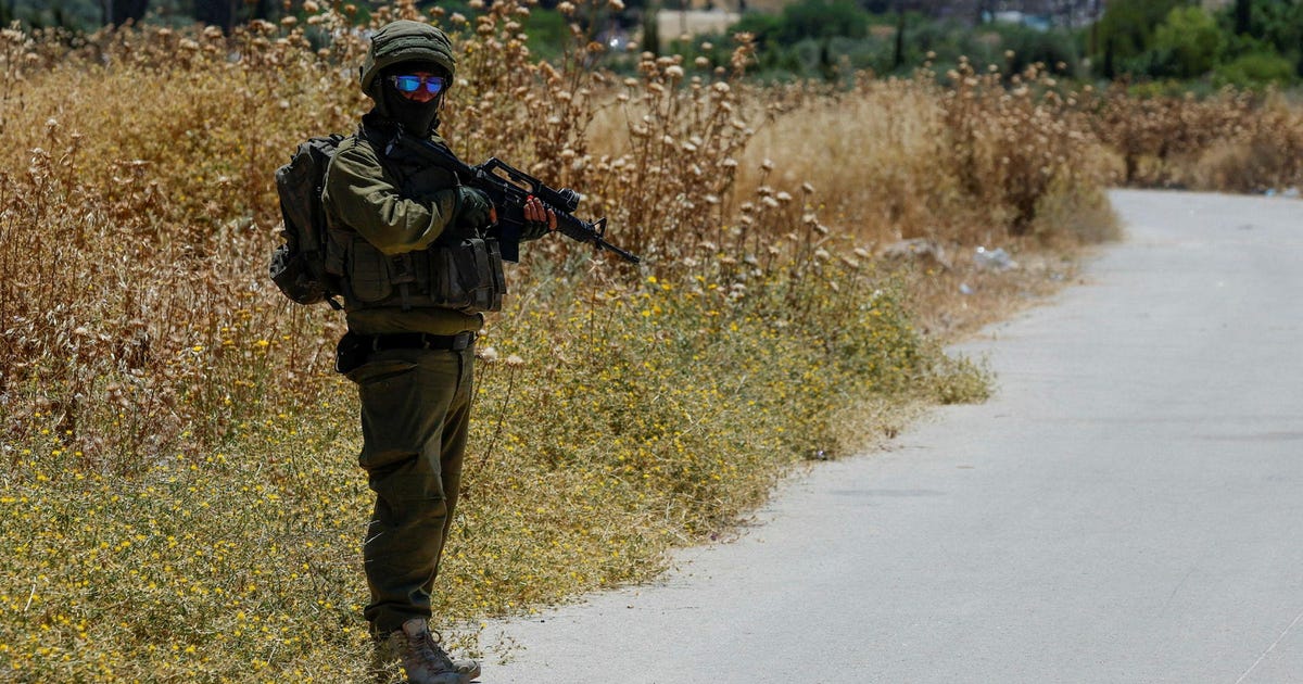 IDF fatally shoots baby, wounds parents in West Bank, medics say