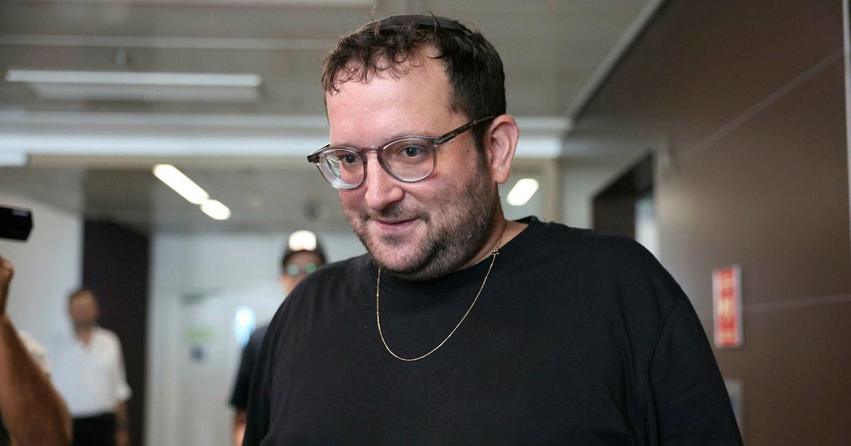 Court scraps move to bar Netanyahu aide charged over BibiLeaks from Prime Minister’s Office