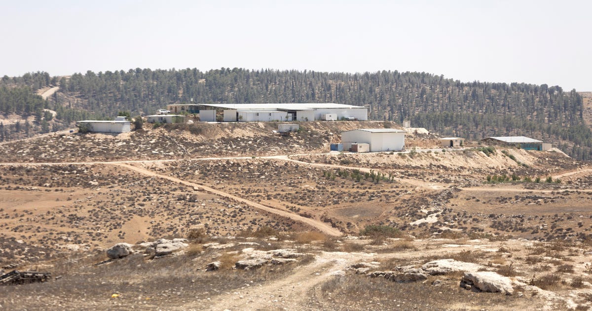 Israel pushes regulations to legalize West Bank farm outposts