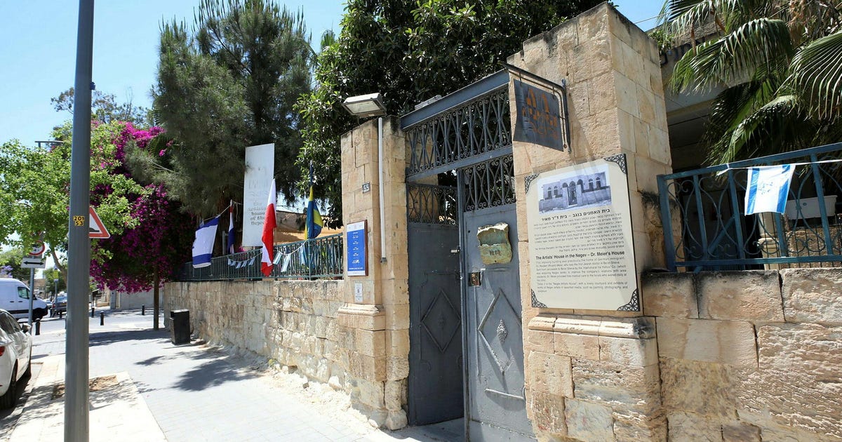 Be’er Sheva cancels Arab-Hebrew book fair after pressure from right-wing NGO