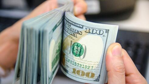 Dollar trades near 3 shekels for first time in nearly three months