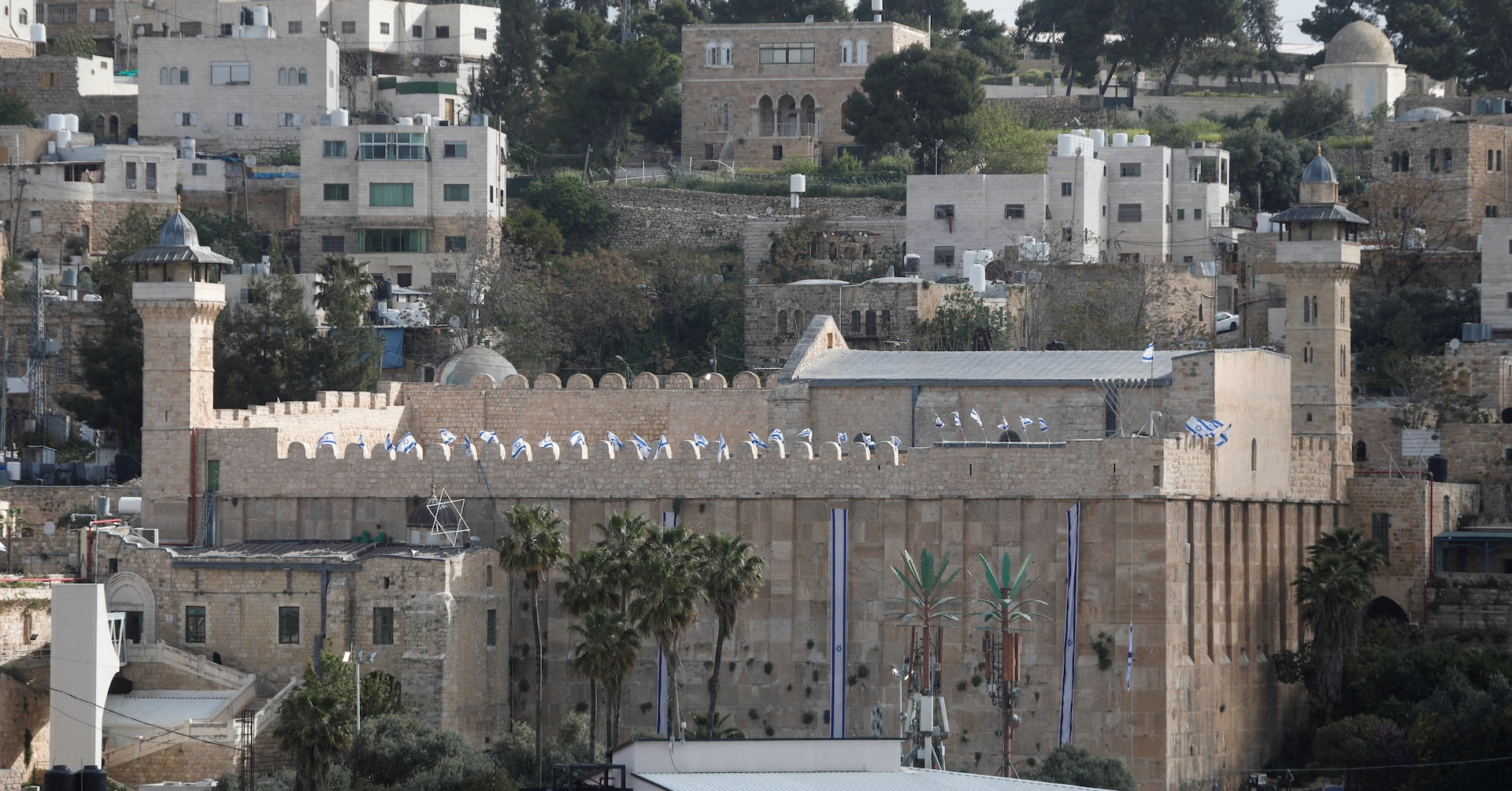 Israel seizes powers over Hebron shrine from Palestinian Authority