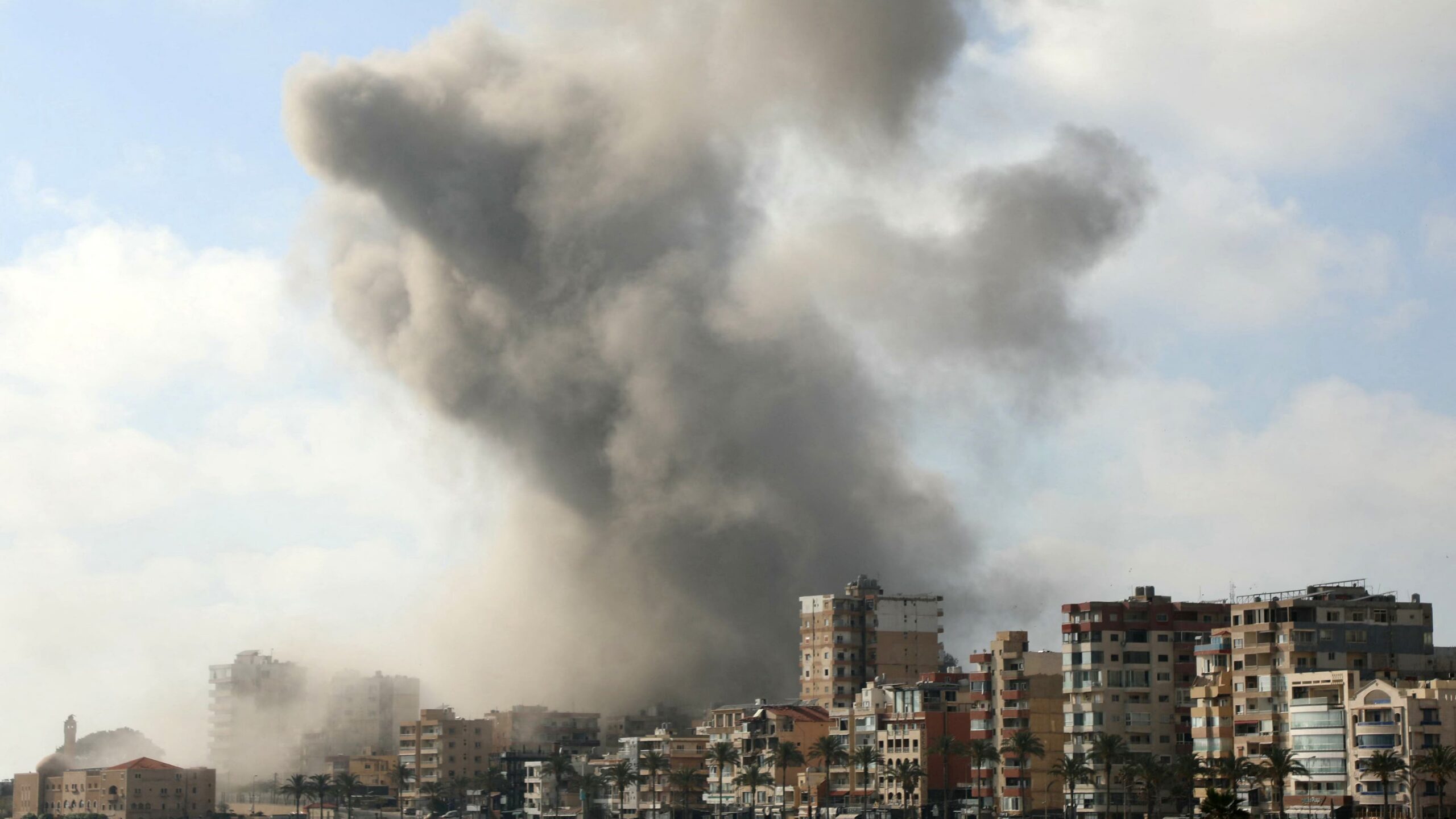 Trump Demands Israel and Iran ‘Stop Shooting’ as World Leaders Urge Restraint Amid Renewed Hostilities