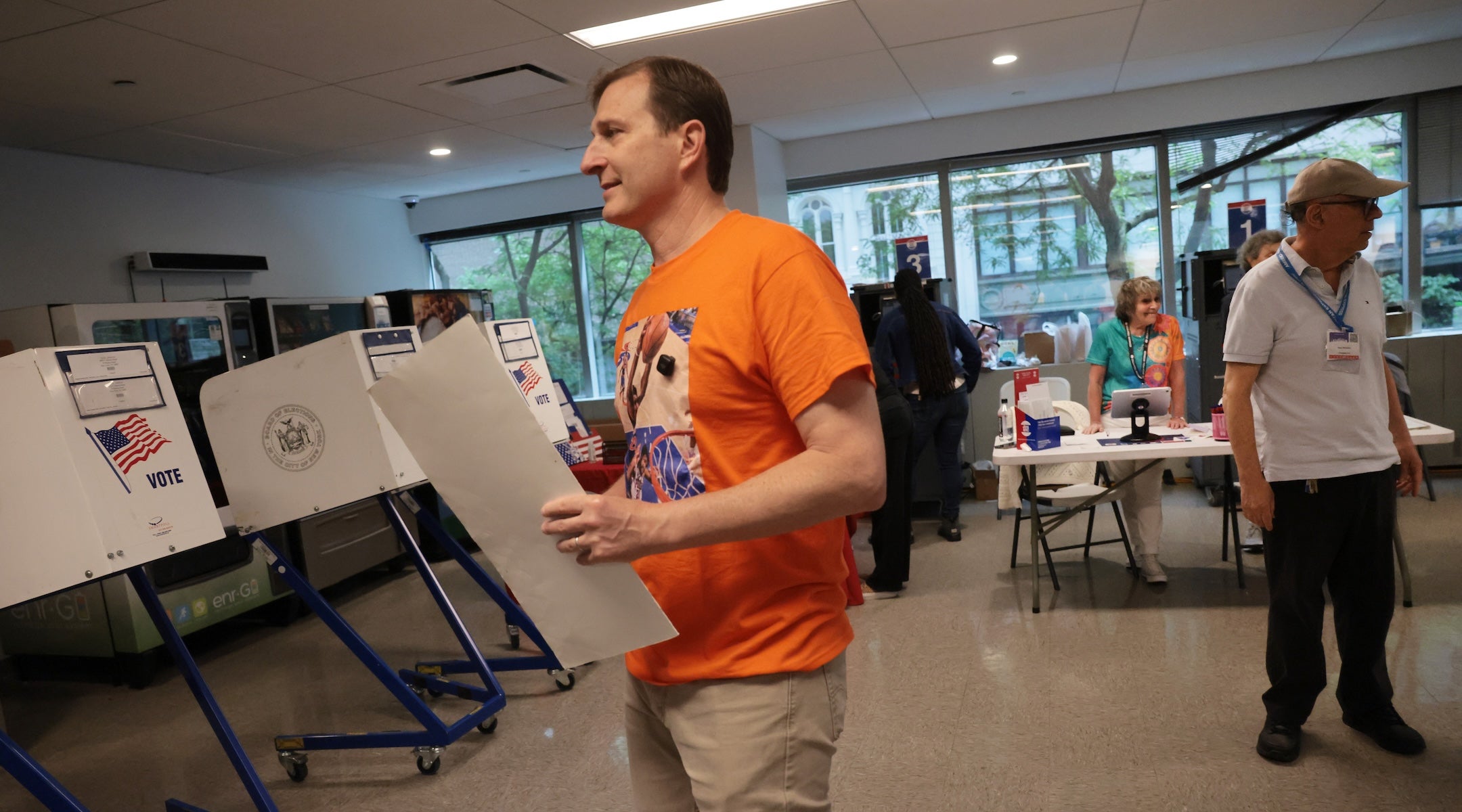 DOJ investigates coffee shop that banned Rep. Goldman as his support for Israel threatens to topple his reelection bid