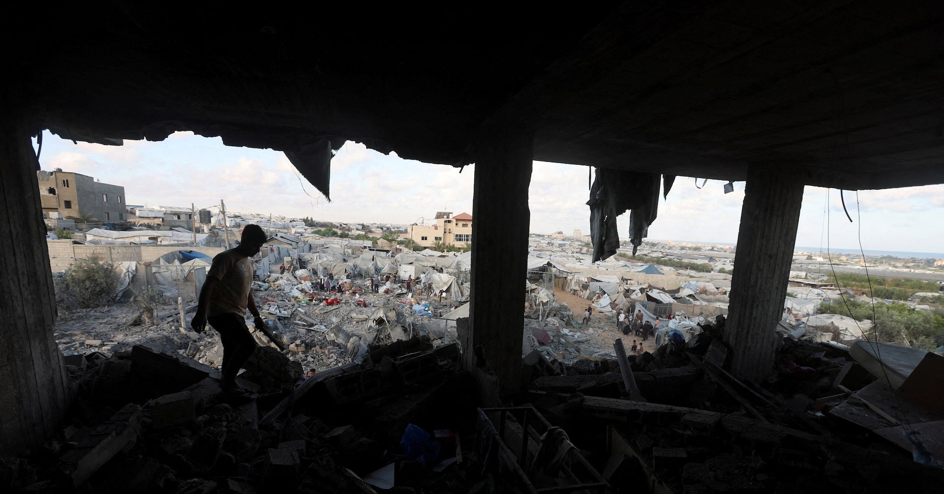 Israel kills five in Gaza as Egypt hosts new ceasefire talks