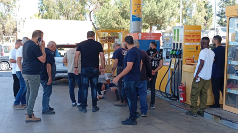 At least 5 wounded in suspected terror drive-by shootings in central Israel