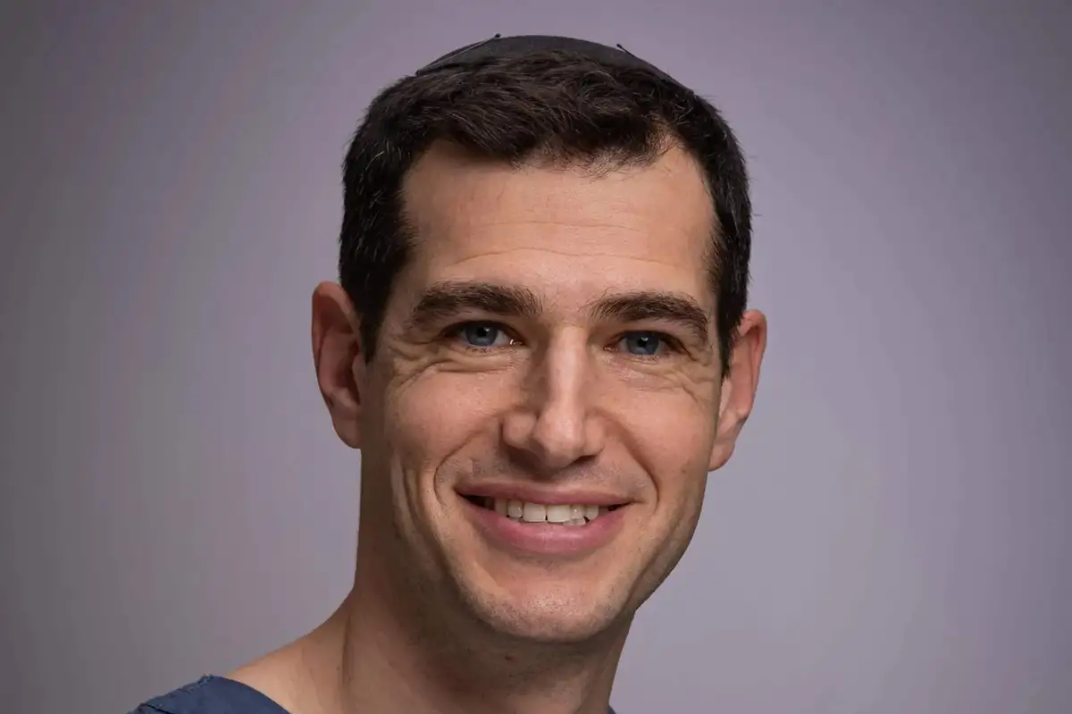 Heart surgeon quits Canada over antisemitism as PM tells Jews: ‘We’ve failed you’