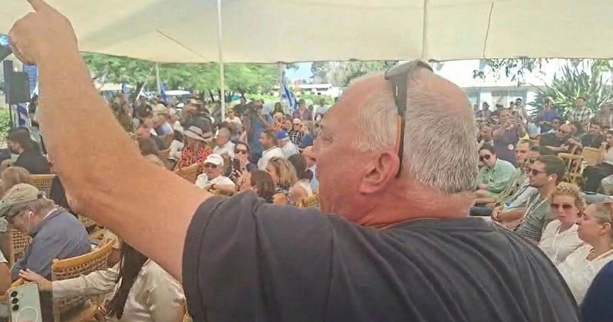 Slain IDF spotter’s father cuts Smotrich’s speech, says he is to blame for hostage deaths