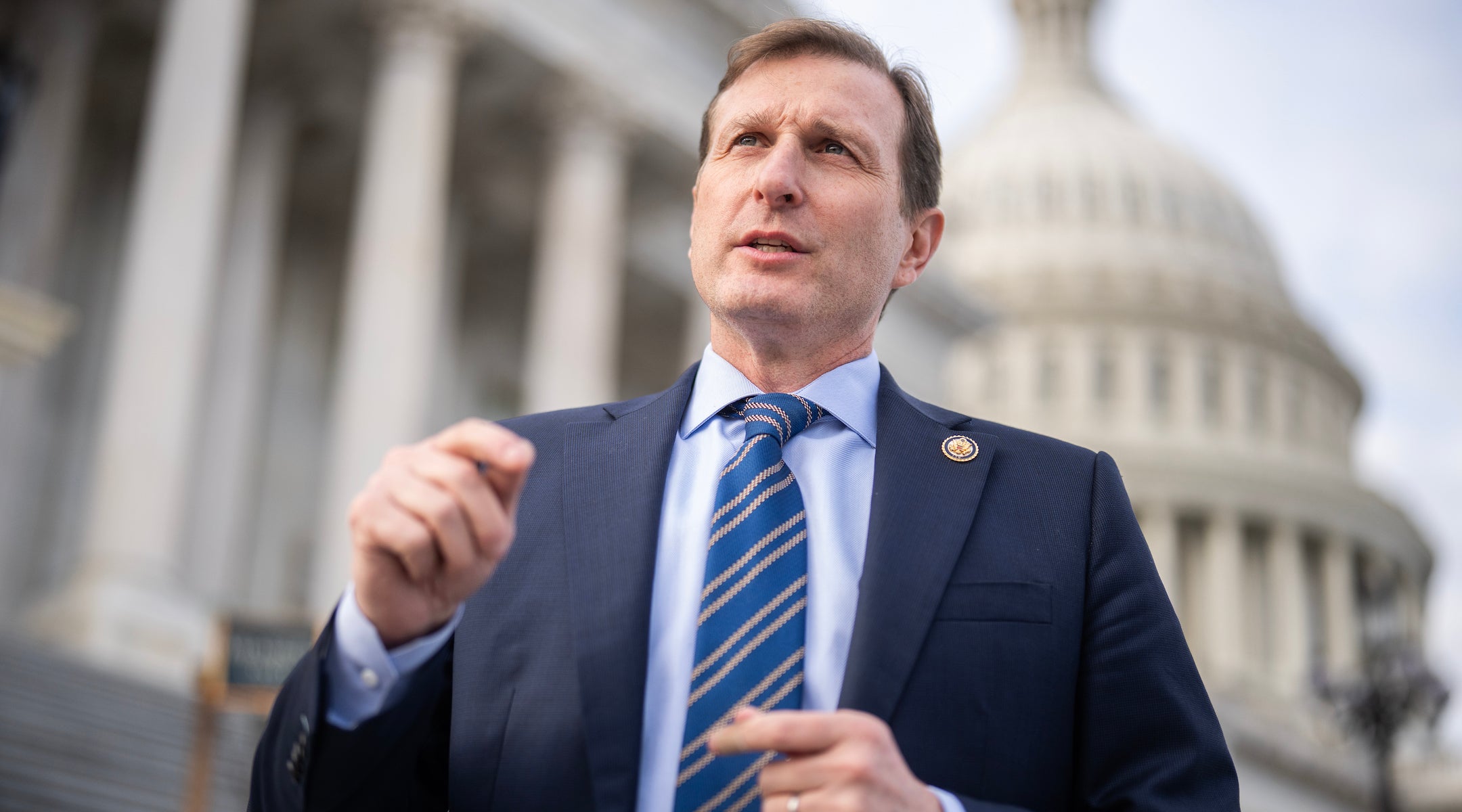 NY cafe deactivates account after backlash over treatment of Rep. Goldman