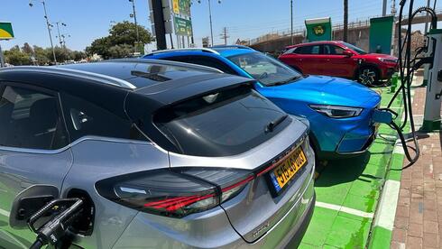 No place to plug in: Israel’s EV transition stalls over lack of chargers