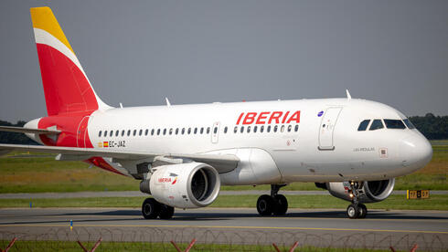 Iberia delays Israel return until October as more European airlines stay away