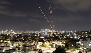 Iran fires missile barrages at Israel – EJP