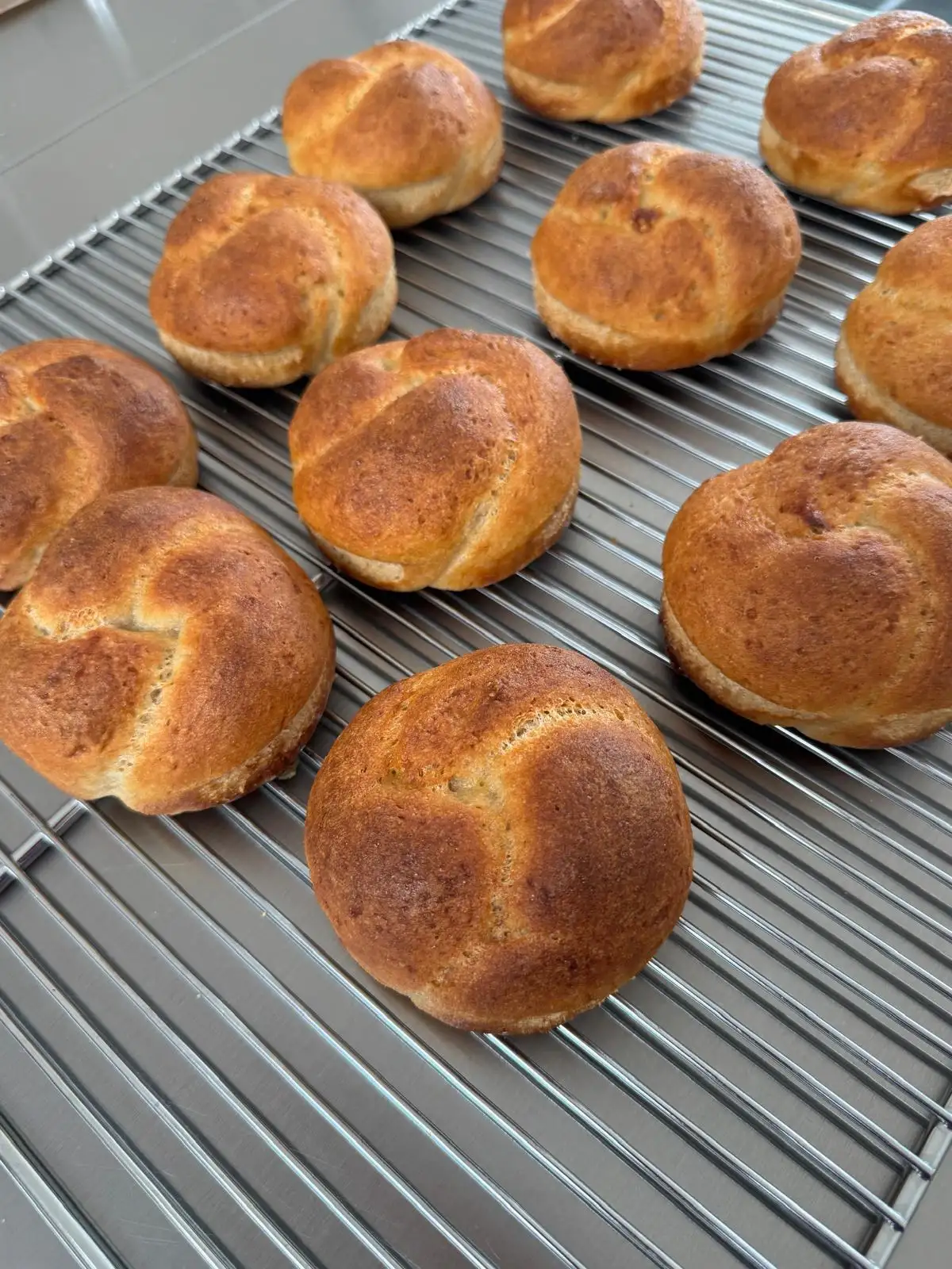 Challah rolls rise to the occasion at UK’s new gluten-free Jewish bakery