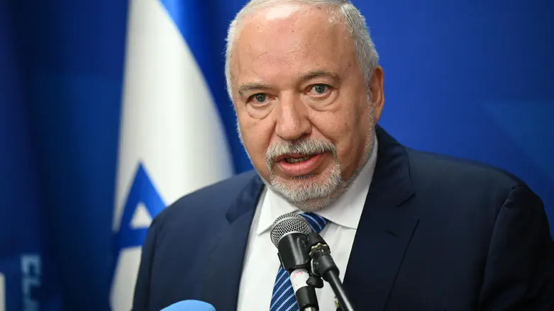 Liberman charges: Netanyahu will use Shin Bet against political rivals
