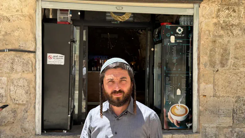 Tzvi Succot calls to close café accused of spreading incitement