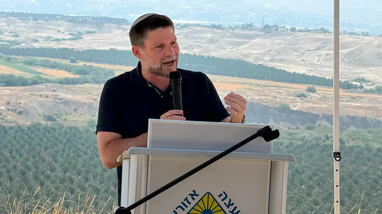 1B shekels approved for roads to new towns in Judea and Samaria