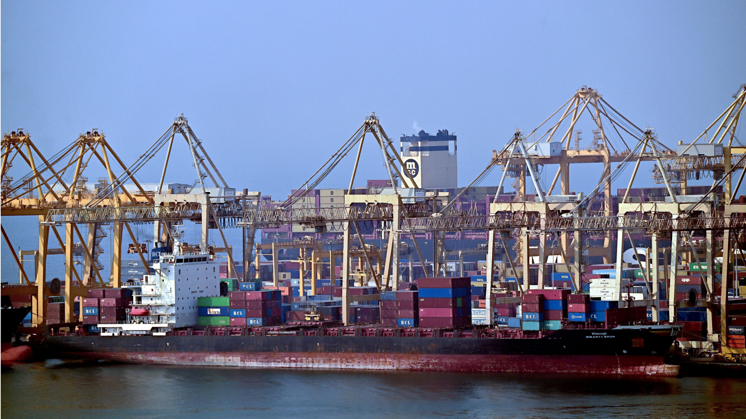 Oil, Shipping, Flights: Disruptions Are Back as U.S.-Iran War Reignites