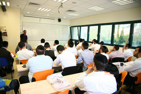 Knesset approves gender-segregated graduate programs despite women’s rights warnings