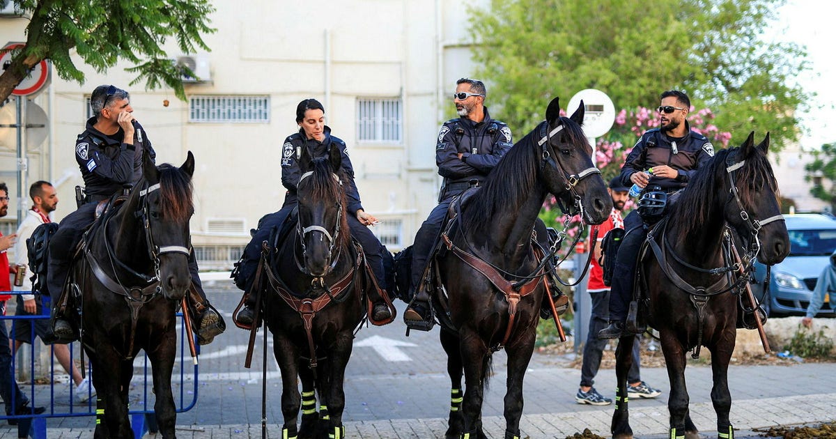 Hundreds of patrol officers missing across Israel as West Bank numbers double