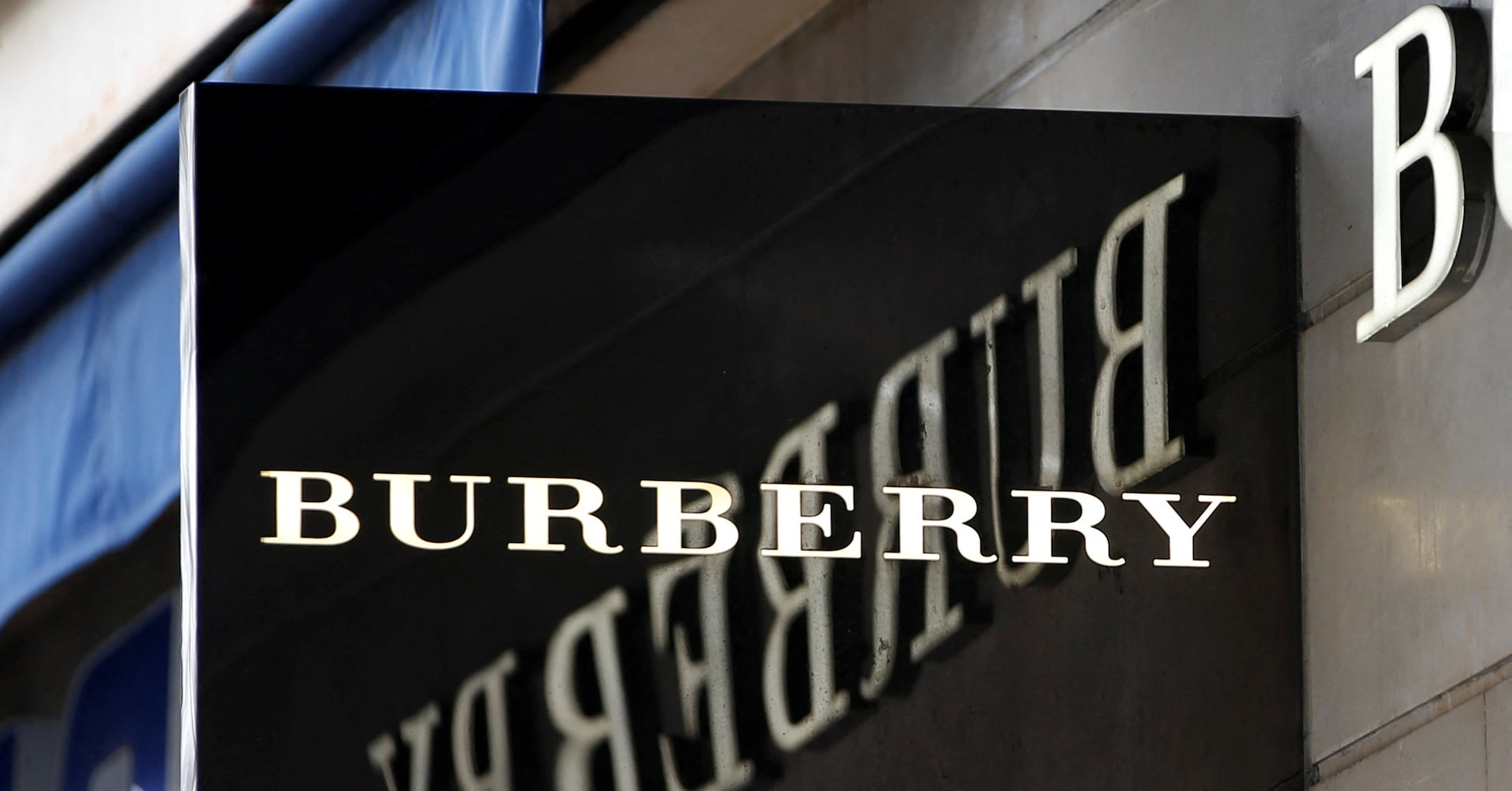 Burberry sales boosted by US, while Iran war hits European spending