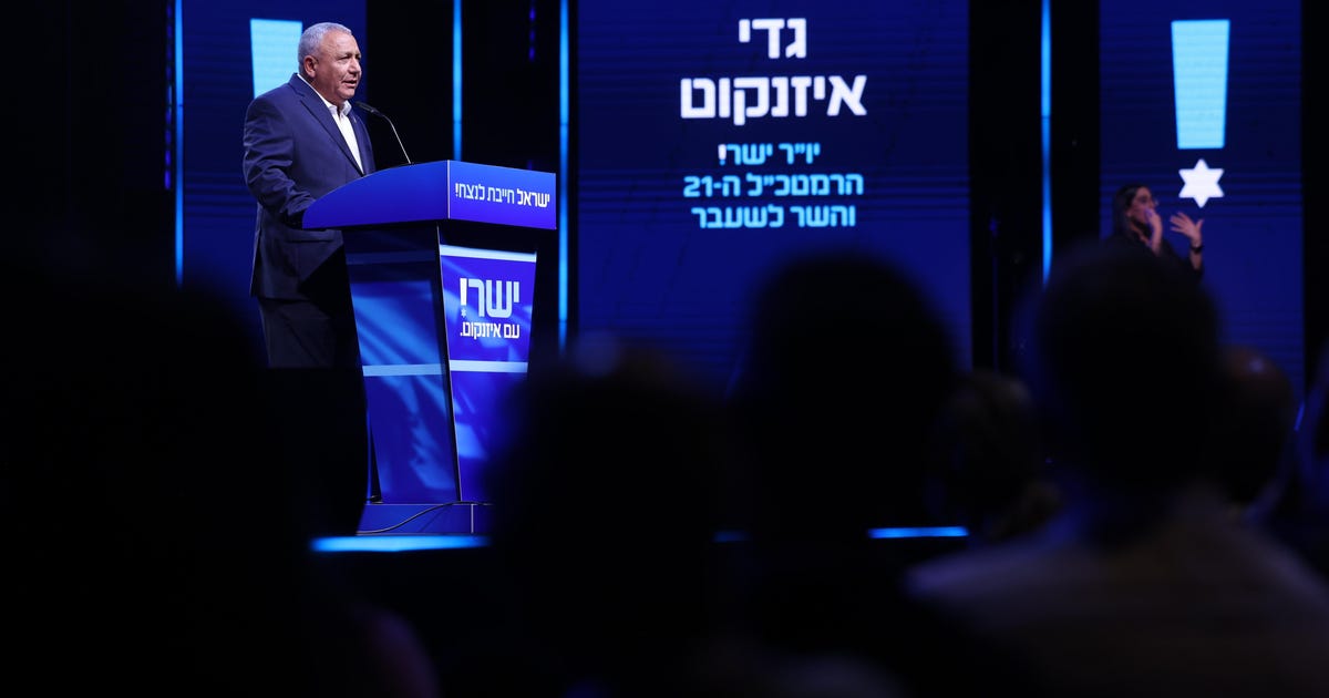 Bennett and Lapid hoped to force Eisenkot’s hand, but may need him just to survive