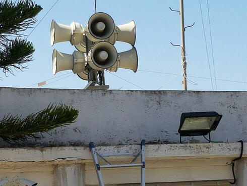 Knesset backs controversial bill restricting mosque loudspeakers in preliminary vote