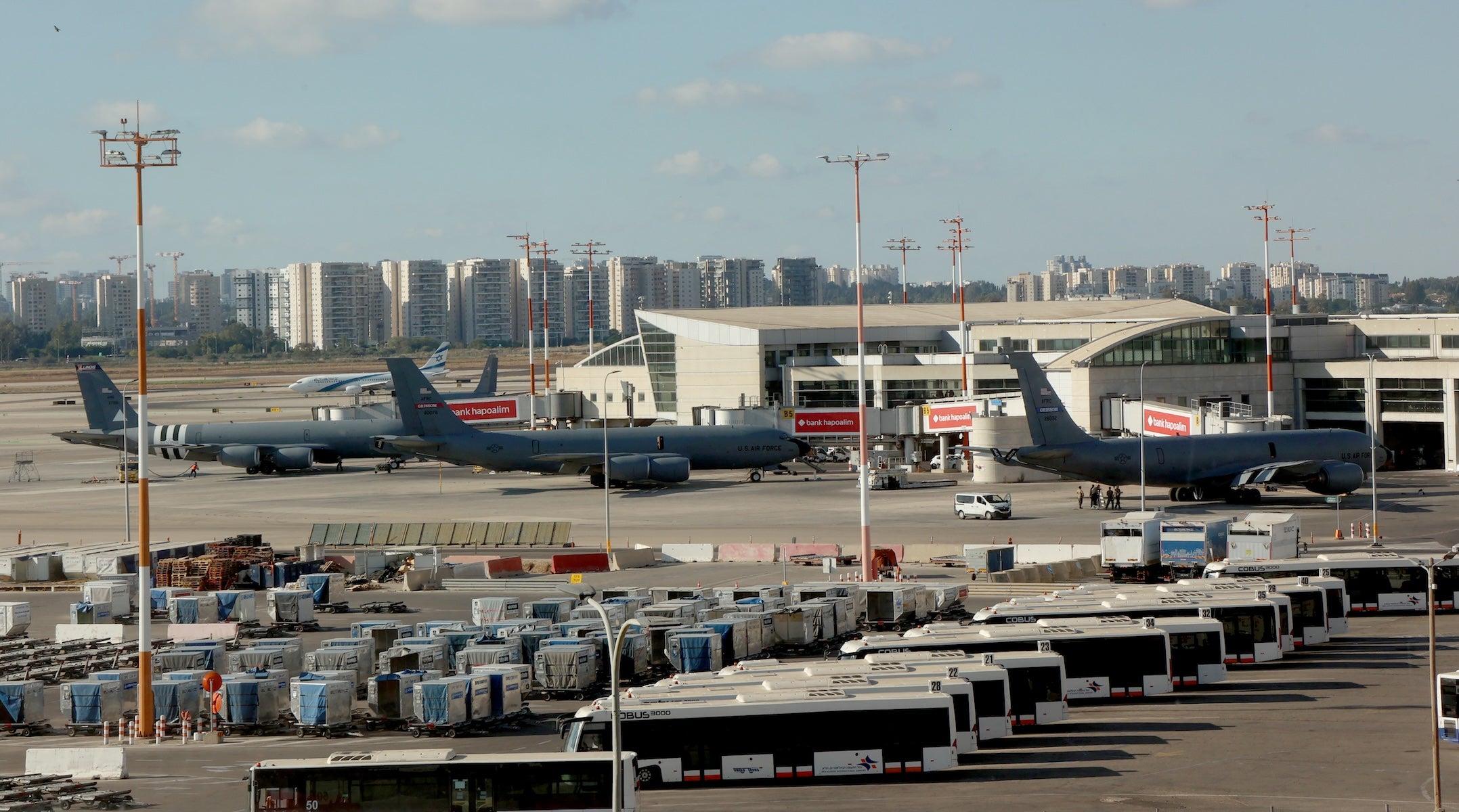 European regulators loosen restrictions on flights to Israel