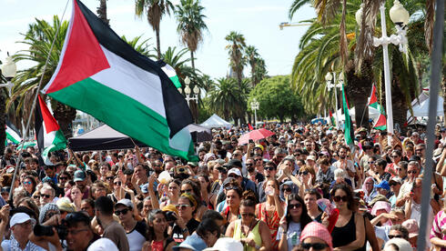 Jews chased through Barcelona after antisemitic street attack